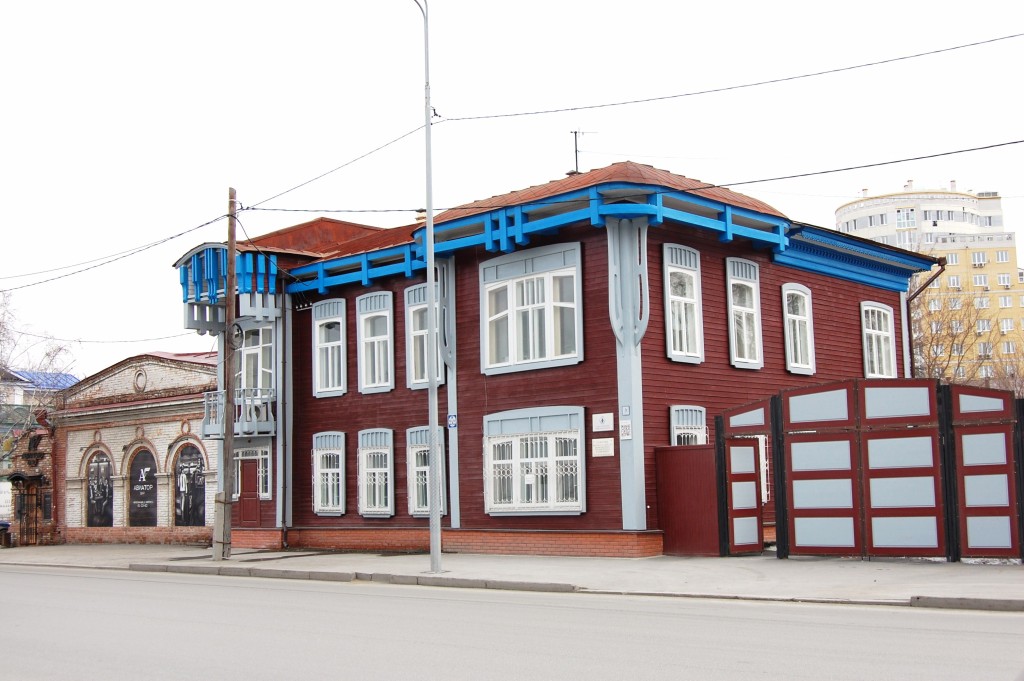 Двор культуры ул челюскинцев 10 тюмень фото Тюмень, Челюскинцев, 3 и 5